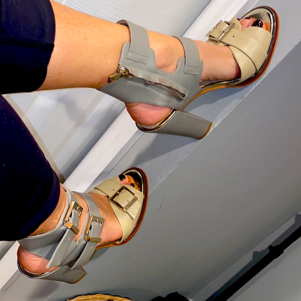 Designer Shoe - Picture 2 of 7